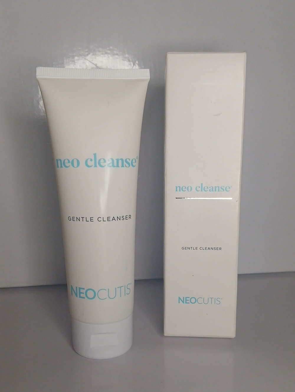 NIB 125 ML Neocutis Neo Cleanse Gentle Cleanser